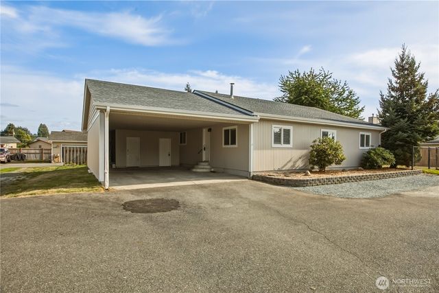 206 Silver Lane SE, Orting, WA 98360