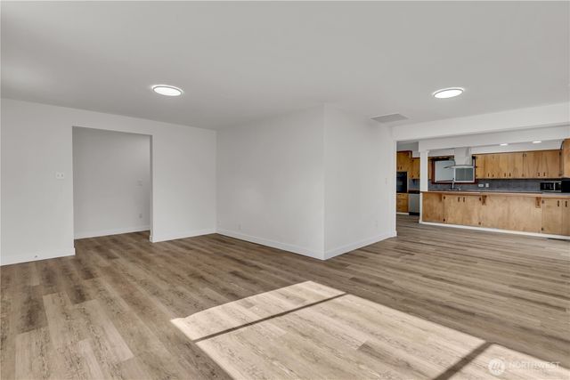 206 Silver Lane SE, Orting, WA 98360