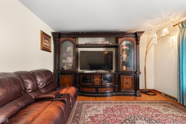 825 Reda Road, Indianapolis, IN 46227