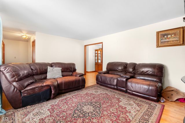 825 Reda Road, Indianapolis, IN 46227