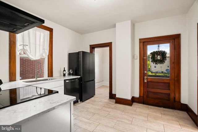322 E PICCADILLY, Winchester, VA 22601