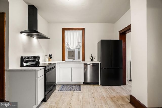 322 E PICCADILLY, Winchester, VA 22601