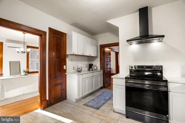 322 E PICCADILLY, Winchester, VA 22601