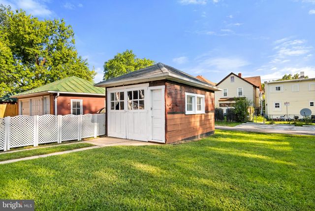 322 E PICCADILLY, Winchester, VA 22601