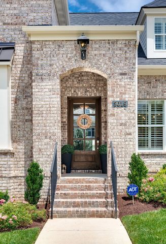5019 Farmhouse Dr, Franklin, TN 37067