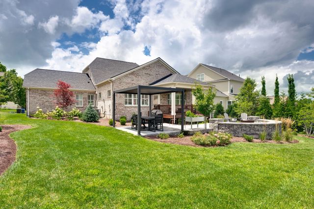 5019 Farmhouse Dr, Franklin, TN 37067