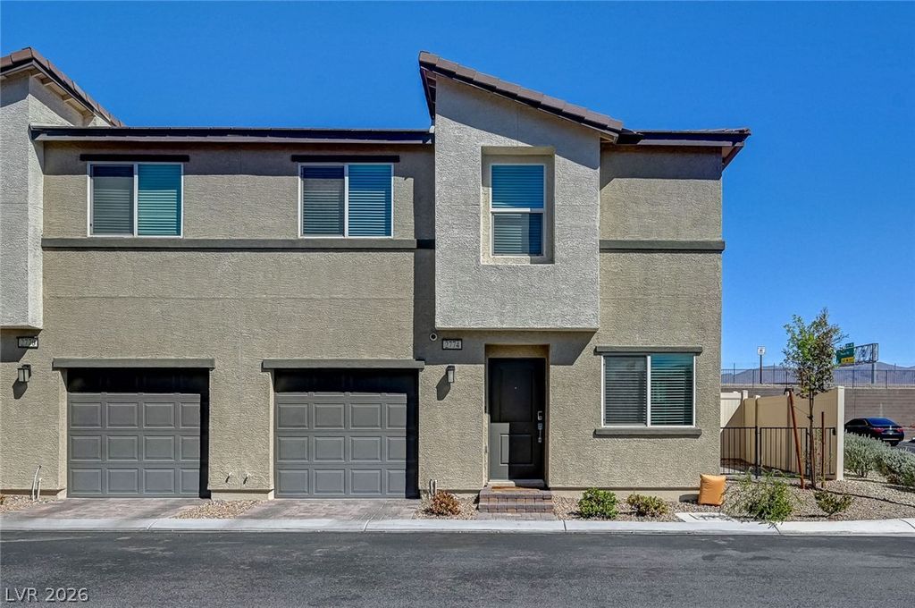 2774 Champagne Gold Avenue, North Las Vegas, NV 89086 — photo 2