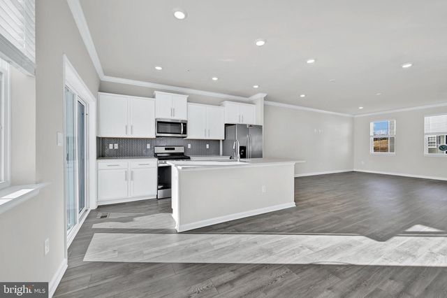 12 MERION AVE, Rosedale, MD 21237