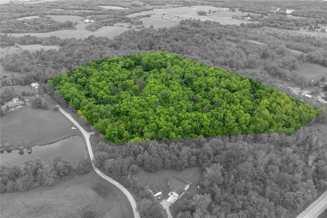 6059 28 Avenue Drive, Vinton, IA 52349