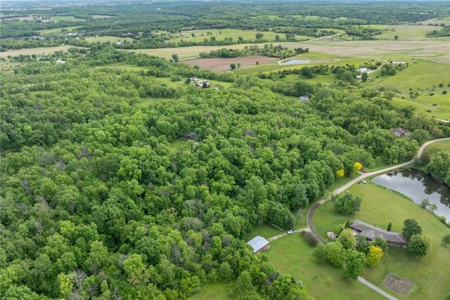 6059 28 Avenue Drive, Vinton, IA 52349