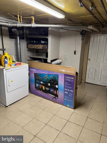 111 DIVISION ST, Trenton, NJ 08611