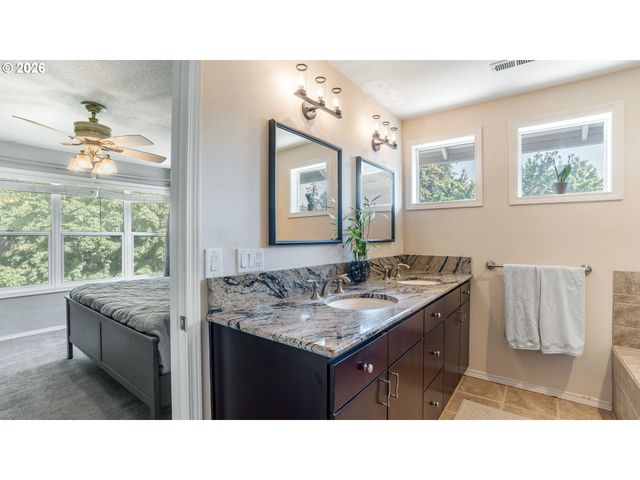 11500 Se 16TH Cir, Vancouver, WA 98664
