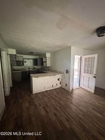 1572 E Mcdowell Road, Jackson, MS 39204