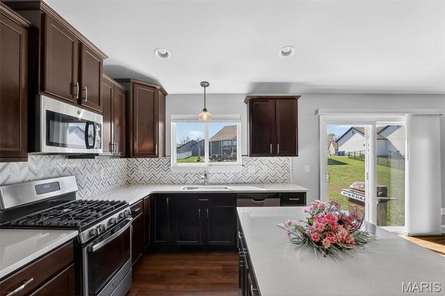 725 Galveston Court, Moscow Mills, MO 63362
