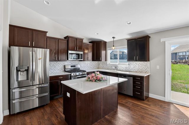725 Galveston Court, Moscow Mills, MO 63362