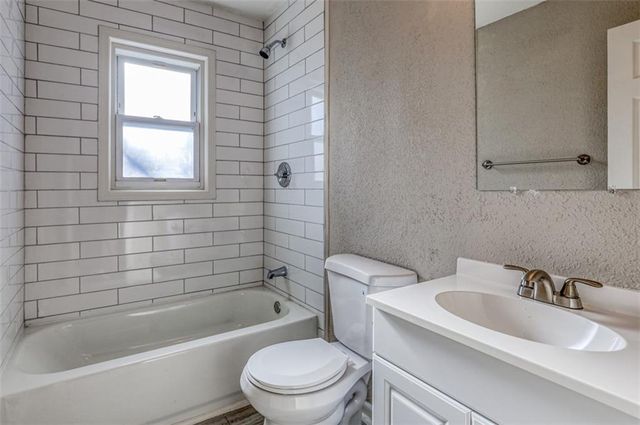 7819 E 58th Street, Kansas City, MO 64129