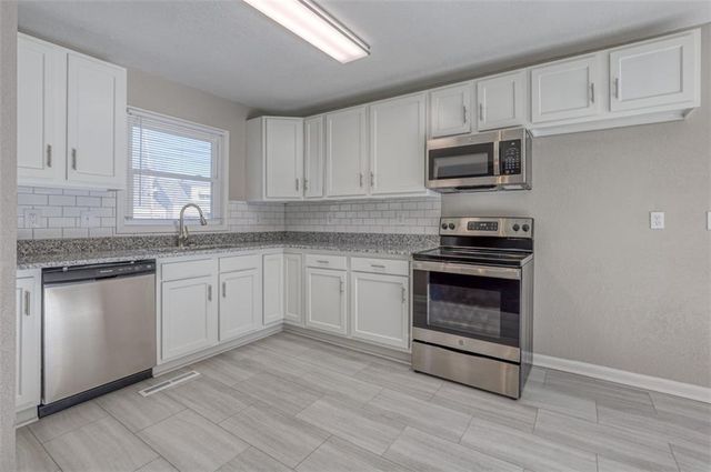 7819 E 58th Street, Kansas City, MO 64129