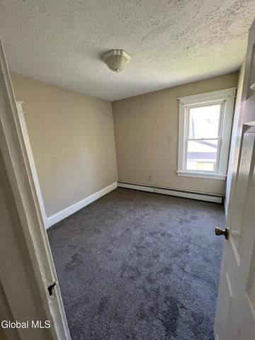 29 Craig Street, Watervliet, NY 12189