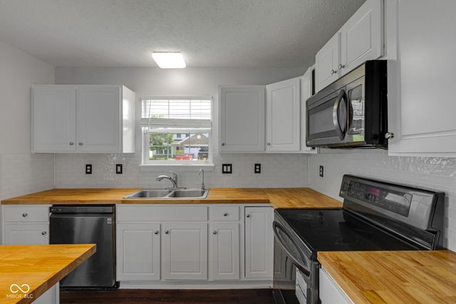 550 Jayson Circle, Westfield, IN 46074