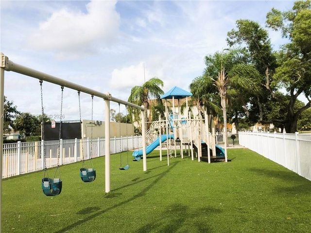 4719 NW 9th Dr 4719, Plantation, FL 33317