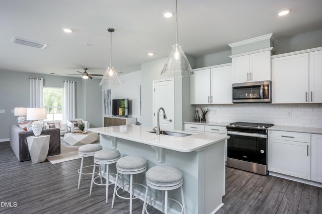 189 Glenmore Gardens Road, Raleigh, NC 27603