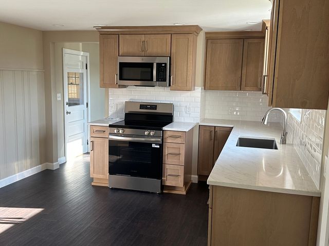 420 Crescent St A, West Bridgewater, MA 02379