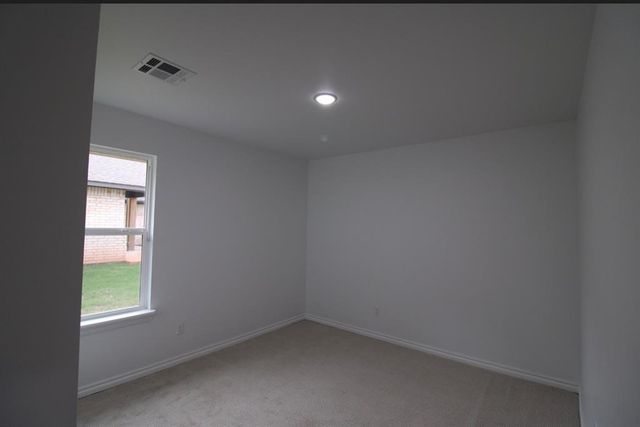 130 Mountain Laurel Way, Noble, OK 73068