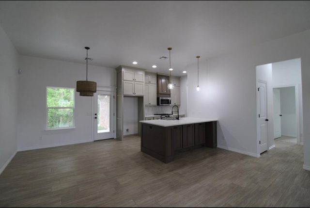 130 Mountain Laurel Way, Noble, OK 73068