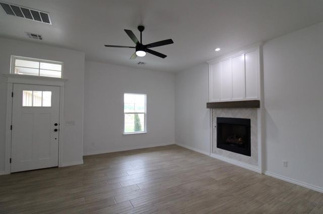 130 Mountain Laurel Way, Noble, OK 73068