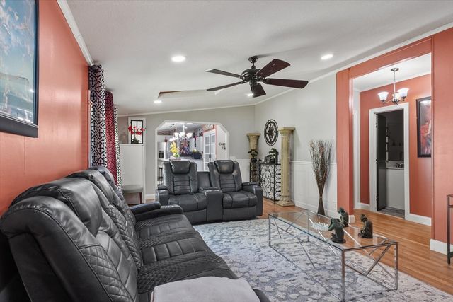 1050 Holcomb Cir, Kingston Springs, TN 37082