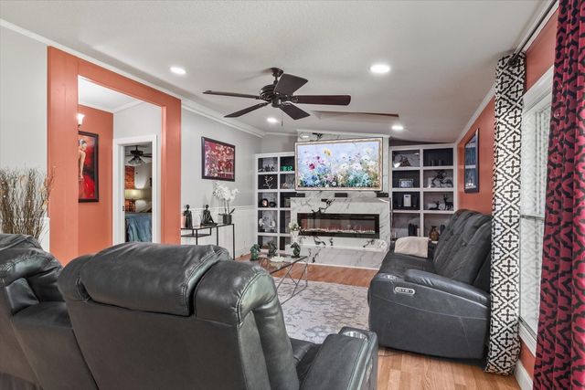 1050 Holcomb Cir, Kingston Springs, TN 37082
