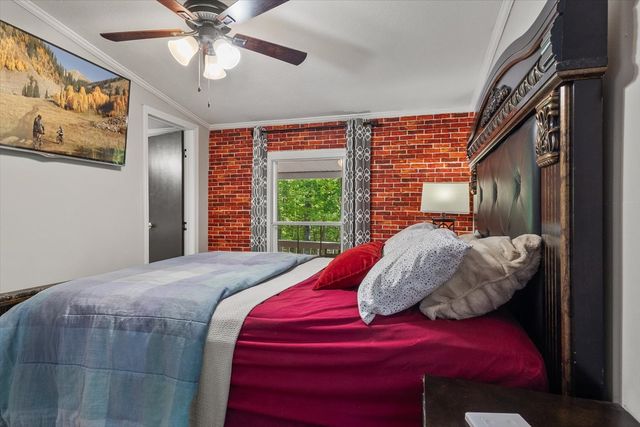 1050 Holcomb Cir, Kingston Springs, TN 37082