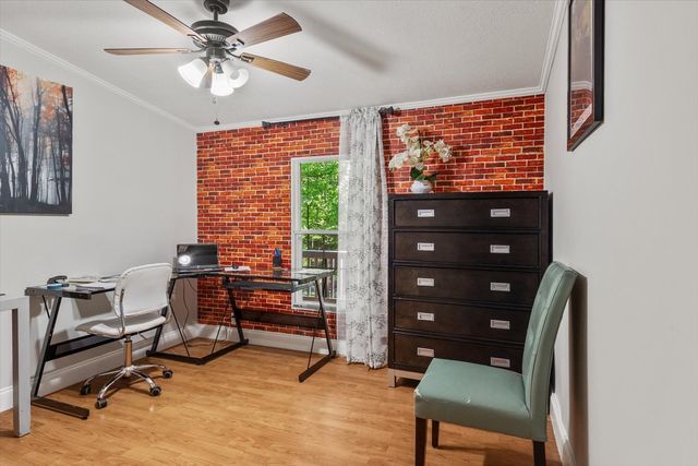 1050 Holcomb Cir, Kingston Springs, TN 37082