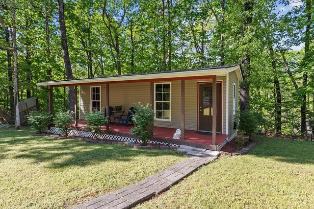 1050 Holcomb Cir, Kingston Springs, TN 37082