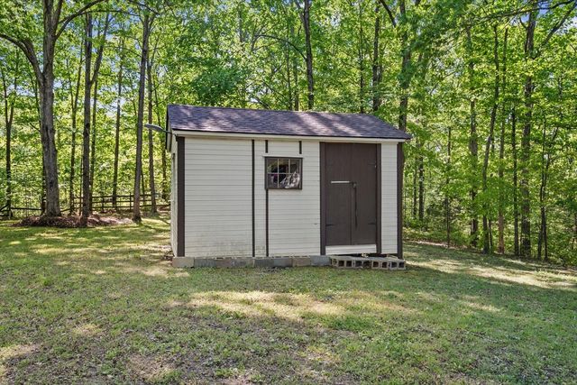 1050 Holcomb Cir, Kingston Springs, TN 37082
