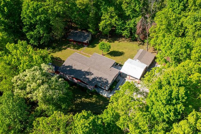 1050 Holcomb Cir, Kingston Springs, TN 37082
