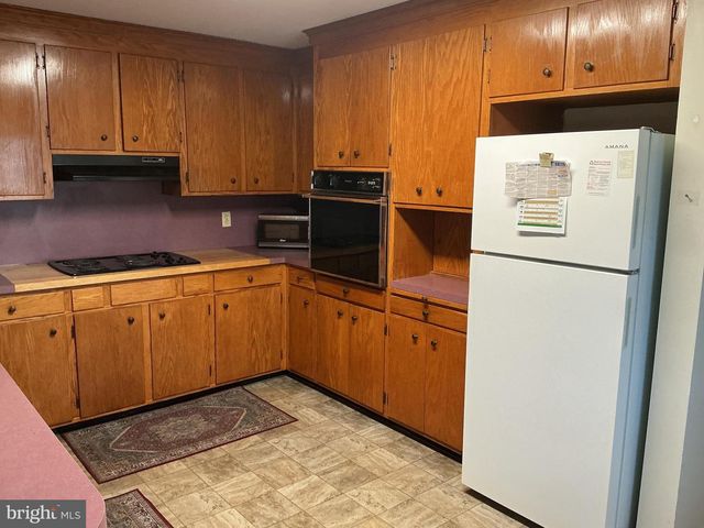 1054 RIDGE RD, Elizabethtown, PA 17022