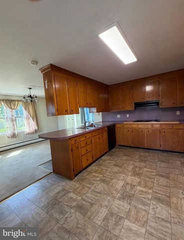 1054 RIDGE RD, Elizabethtown, PA 17022