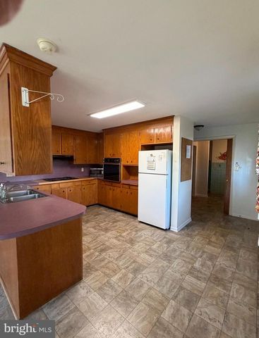 1054 RIDGE RD, Elizabethtown, PA 17022