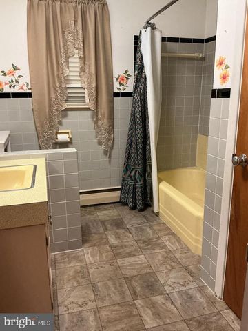 1054 RIDGE RD, Elizabethtown, PA 17022