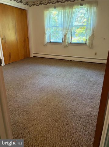 1054 RIDGE RD, Elizabethtown, PA 17022