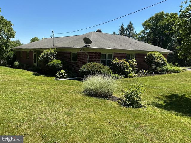 1054 RIDGE RD, Elizabethtown, PA 17022