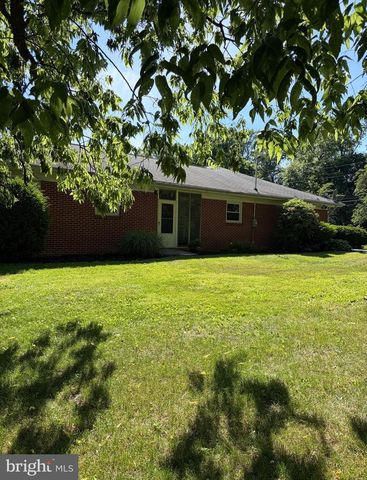 1054 RIDGE RD, Elizabethtown, PA 17022