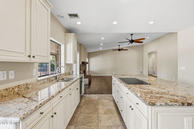 5220 E CORTEZ Drive, Scottsdale, AZ 85254