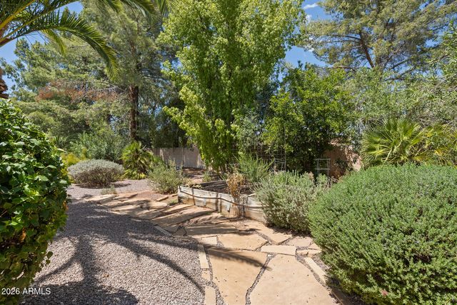 5220 E CORTEZ Drive, Scottsdale, AZ 85254