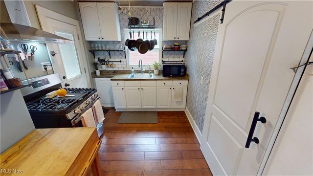 1639 Union Street, Cuyahoga Falls, OH 44221