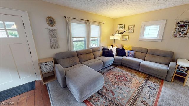 1639 Union Street, Cuyahoga Falls, OH 44221