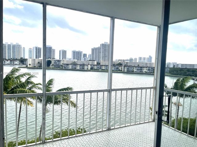 2861 Leonard Dr F505, Aventura, FL 33160