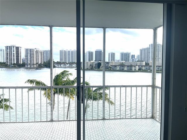 2861 Leonard Dr F505, Aventura, FL 33160