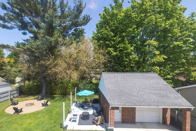 821 SAINT CLAIR Avenue, Erie, PA 16505